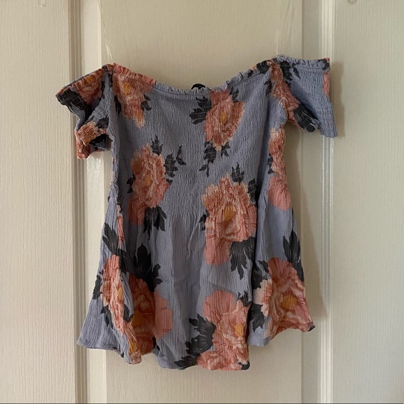UNWORN Off the shoulder floral top - Picture 1 of 2